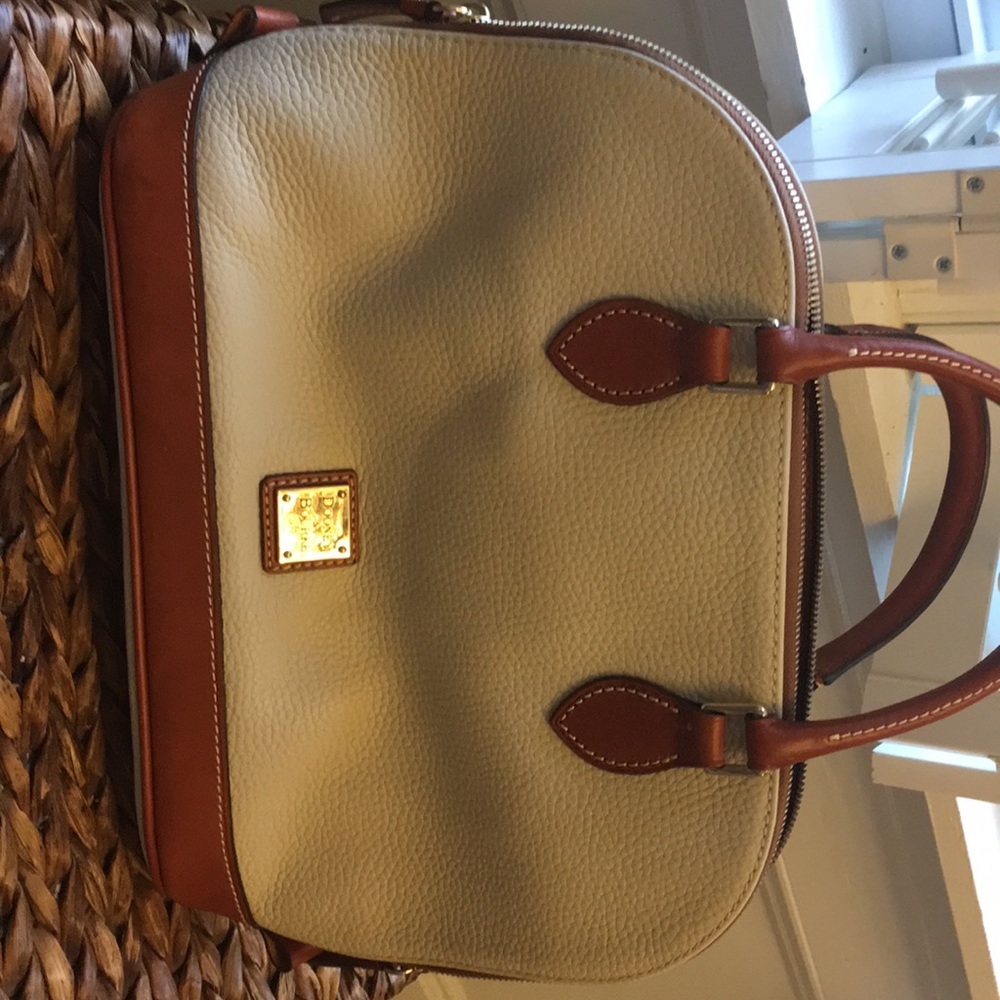 Authentic Dooney & Bourke ivory zip satchel purse